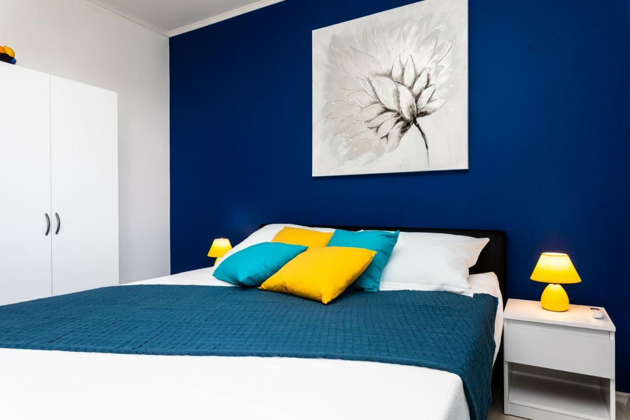 Studio Apartments Gilda Baška Buitenkant foto