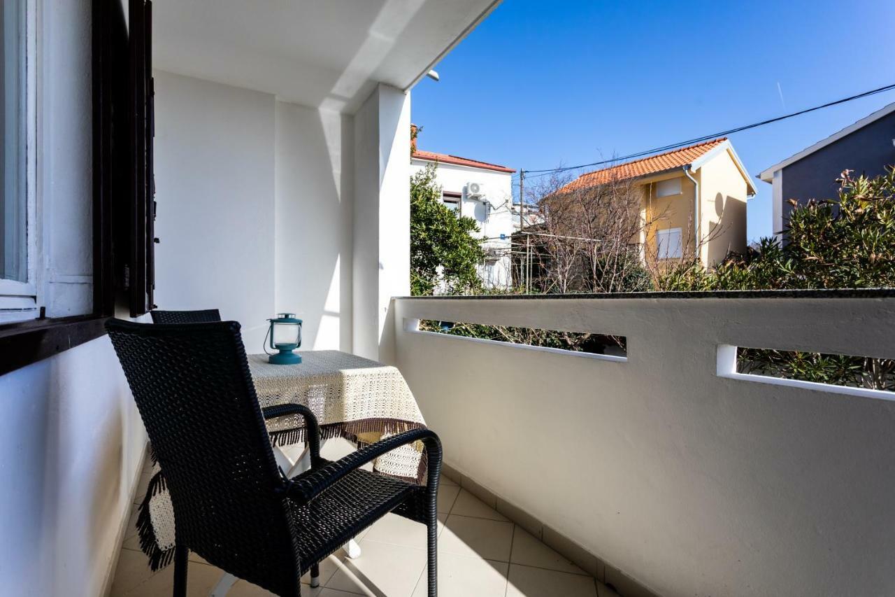 Studio Apartments Gilda Baška Buitenkant foto